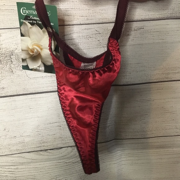 Cinema Etoile Lingerie - Picture 3 of 3